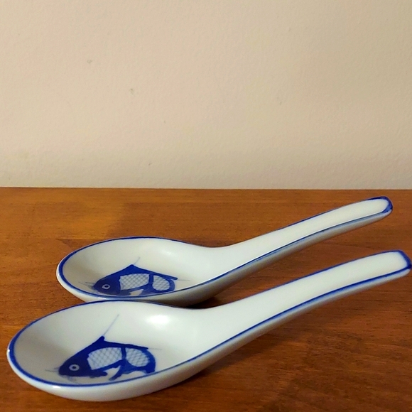 Vtg. 2 Chinese Soup Spoons with Blue Fish - Picture 2 of 7